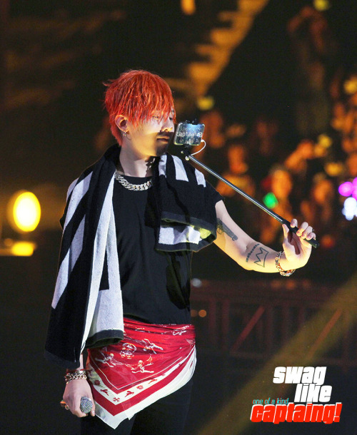 GD was wearing Chrome Hearts Oversized Silk Scarf cost $467.Photo Source : Captaining