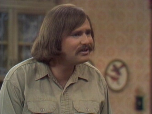 All in the Family (TV Series) - S3/E23 ’Gloria the Victim’ (1973) Charles Durning as Det