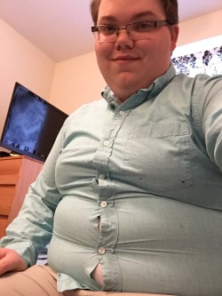 chubbybronc:  My shirt is about to pop