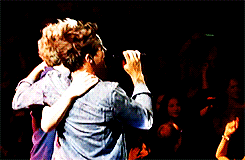 kryptoniall-deactivated20150613:  In which Niall doesn’t want to let go of Louis