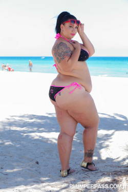 Plumperpass:  Sexy Cubana Diana Nicole Makes Her Beach Bunny Debut At Plumperpass.com