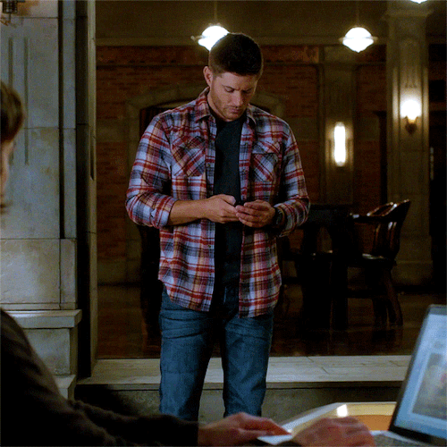 coldasyou:Make me choose: Anonymous asked Dean in plaid or solid colored shirts?