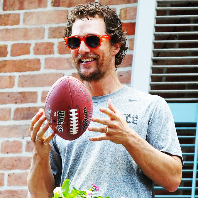  True Detectives Brad Pitt and Matthew McConaughey discover that they’re neighbors