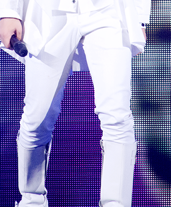 fallen-permanently-for-jinki:  Onew’s thighs, butt and legs appreciation post part 75