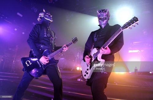 itsjustathingbutnevermind:The Best Damned Bromance of All Time <3 Alpha & Omega