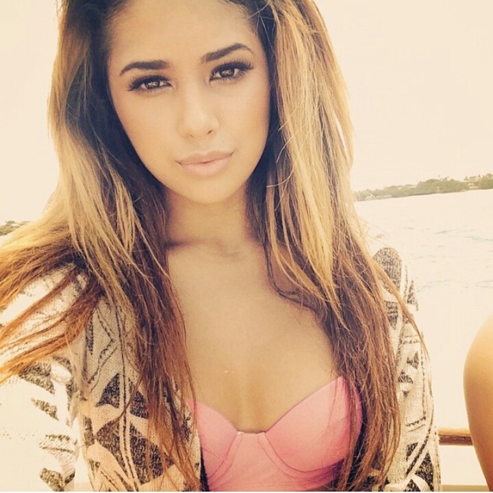 mizzjasminevillegasnewz:  But when you call me baby… I know I’m not the only