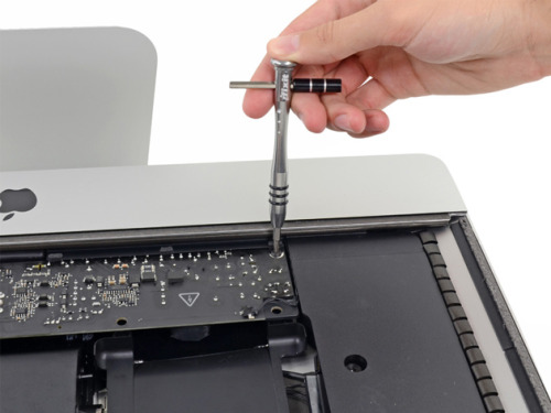 laughingsquid:iFixit Pro Tech Toolkit Bundle, Dissemble & Repair Electronics With 70 ToolsI need