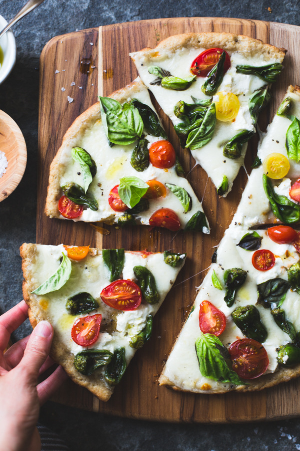intensefoodcravings:  Padrón Pepper Margherita Pizza | The Bojon Gourmet