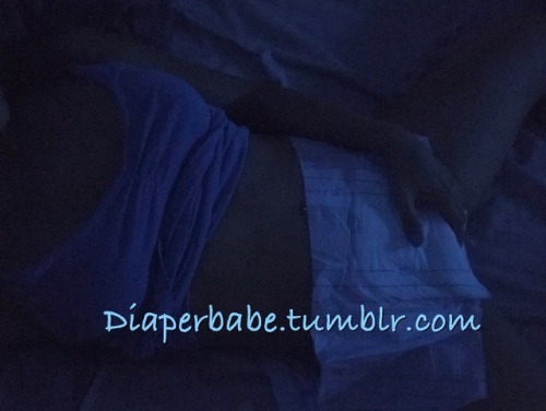Bedtime diaper change for this sleepy diaper butt goodnight&hellip;&hellip;.