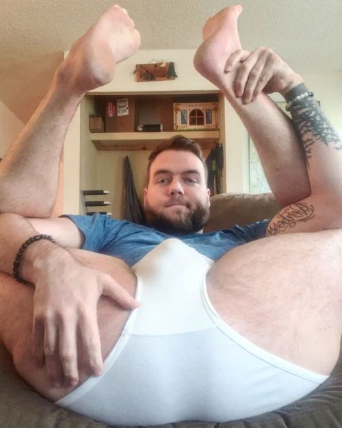 steven-of-nine: Happy Tuesday, here’s some Tighty whities buttwww.instagram.com/p/CbsS