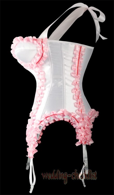 amarriedsissy:  Probably my all time favorite corset!http://amarriedsissy.blogspot.com