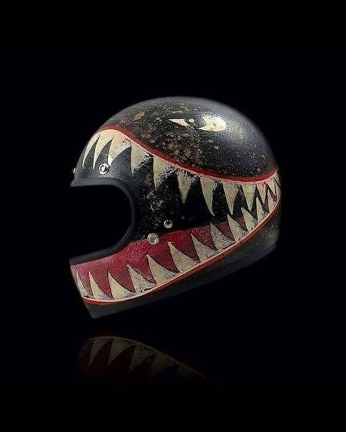 atouchofcool:  Cool helmet | ATOC