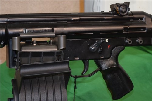 gunrunnerhell:HK21What started off as an HK91, was converted into an HK21, the belt-fed light machin