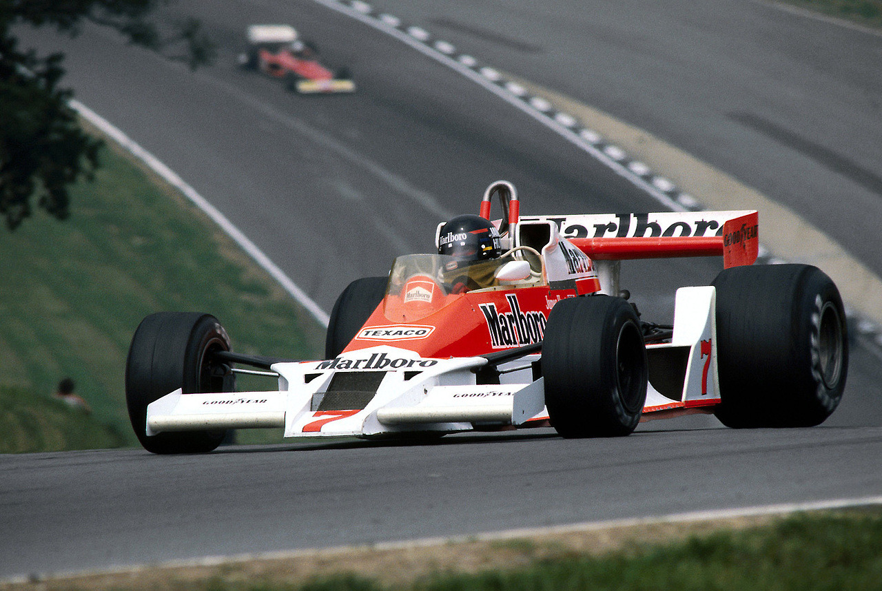 JAMES HUNT VERY LARGE PHOTOGRAPH MCLAREN M26 ARGENTINE GRAND PRIX GP F1 1978 