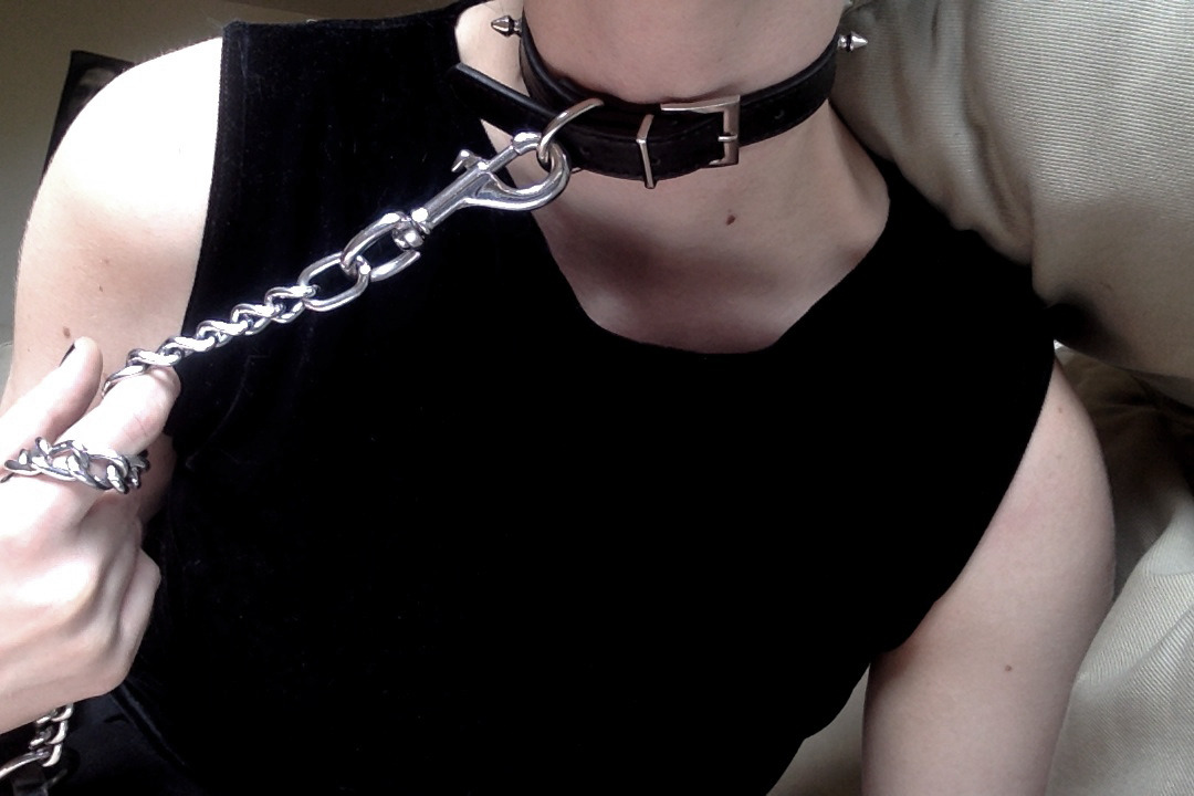 Collared slave / Obroża niewolnicy