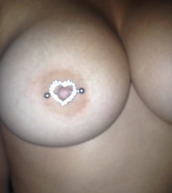 lustlylauren:  Finally got some fun piercings(: