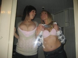 More nip slips and pussy slips pics at http://pussyslip.tumblr.com/