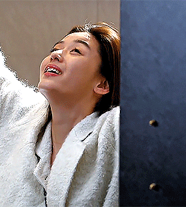 JUN JI HYUN As CHEON SONG YI In MY LOVE FROM THE STAR (2013)