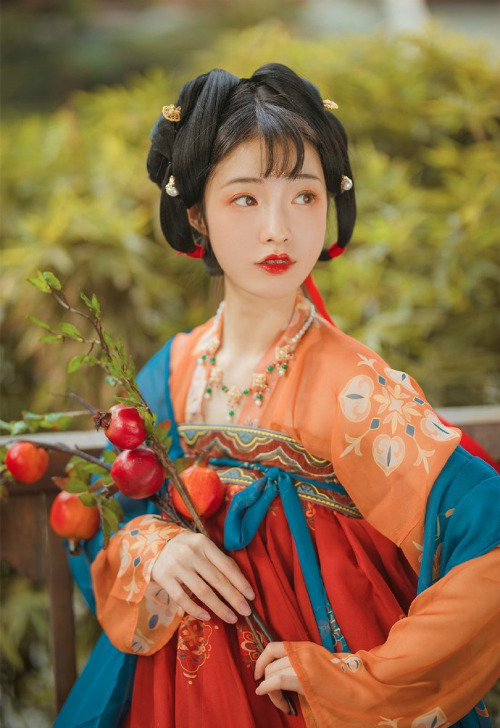 hanfugallery:chinese hanfu by 呱兮兮_