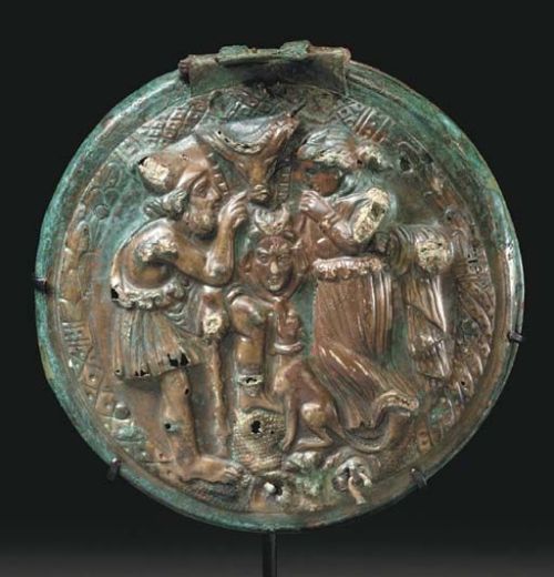 clodiuspulcher:Etruscan mirror, 4th-3rd century BC. This bronze mirror case shows Odysseus&rsqu