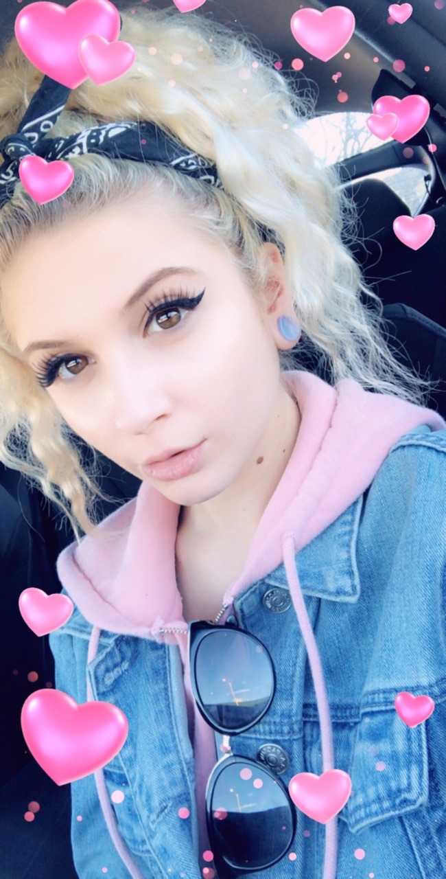 dollymattel:  Daddy jst bought me new opalite tear drop plugs n i love them &amp;