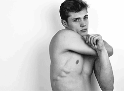 🐧 You Must Be Gay+ To View This Blog*