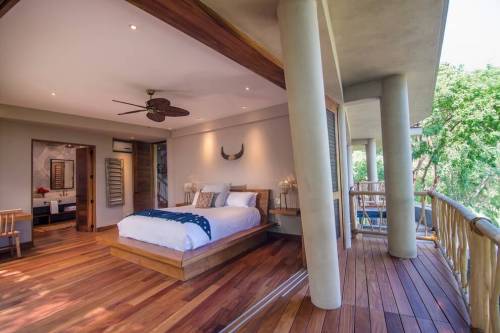 life1nmotion:  Treehouse in Mexico by de Reus ArchitectsDesigned by de Reus Architects, this beautiful threehouse is situated in Sayulita, Mexico.