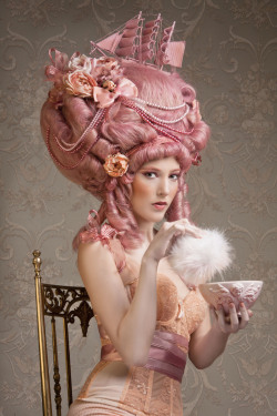 baroque-ladies:  Baroque http://baroque-ladies.tumblr.com/