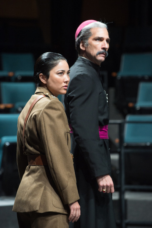 Leah Anderson (left) as Henry Percy Richard II, directed by Bill Rauch (2016)Oregon Shakespeare