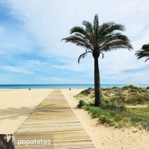 hoteltresanclas:El verano está llegando… ☀️.Summer is coming… .l'été arrive… .Foto de @pepatatas ⚪⚪⚪