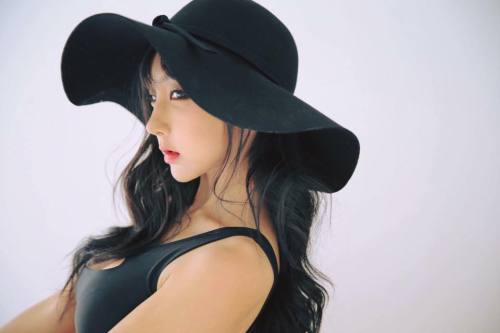 kormodels:  Kim Mina