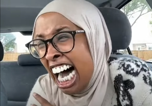 I Just Wanted To Find This Girl In The Gifs Cuz I Wanted To Create A Meme But TELL ME WHY I SAW BOOBS