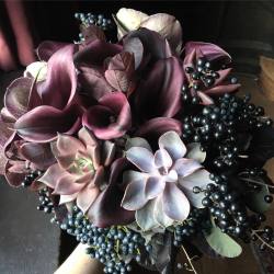 poisonappleprintshop:  The dreamiest bouquet ever! 