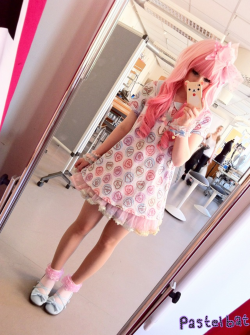 a-lolitas-life:  CUTE!!! 