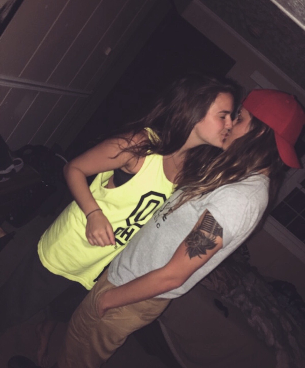 xkellyfish:  so lucky to be loved by u