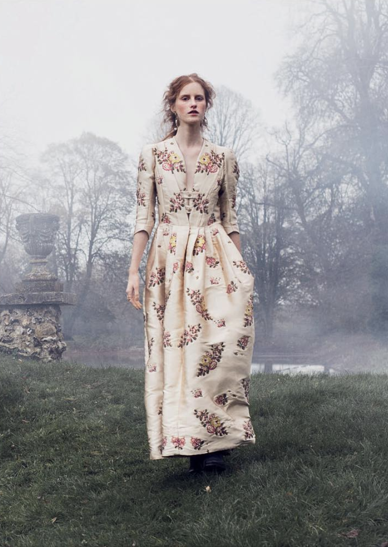 annedebretagneduchesseensabots: Une promenade dans le parc Floral silk satin dress