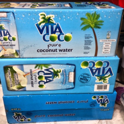So, Summer’s here in NYC. Working out in this heat is akin to running 50 yards in the damn desert. The box gets HOT! Guess who’s not getting dehydrated this summer?! Coconut water to the rescue! #crossfit #wod #workout #paleo #paleodiet #paleogasm...