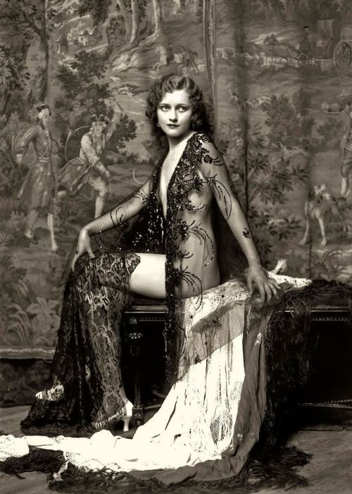 moika-palace: Mary Nolan of the Ziegfeld Follies. Photo by Alfred Cheney Johnston.