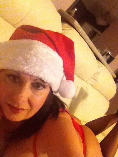 50fuckingandlovingit:  Dear Santa, please bring us Who Dats a win on Sunday…I’ll