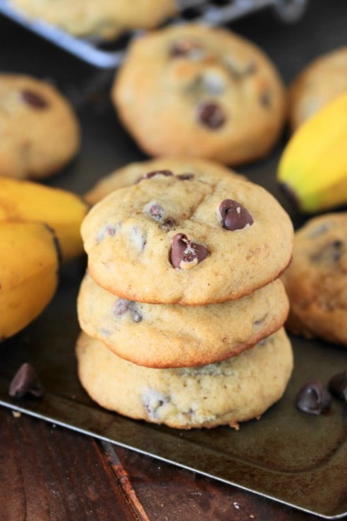 Banana Chocolate Chip Cookies