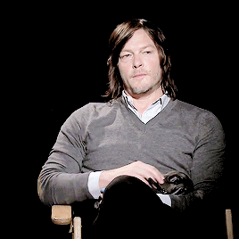 reedus-place:  reedusgif:  Norman Reedus with Puppy interview  I want to be that