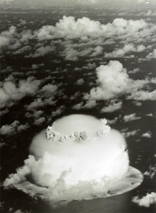 scanzen: Watch those ships obliterating. Operation Crossroads, Bikini Atoll, July 1946. source: 