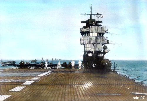 nwobhmjp:  Imperial Japanese Navy Aircraft Carrier “Akagi”Mantelet of Protector航空母艦  赤城