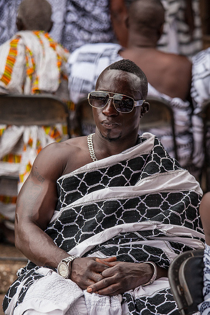 nok-ind:  Traditional west African style. (Here we have a brother from Ghana).  