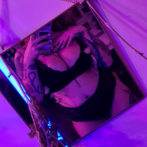violalionxxx-deactivated2022021:Over 80 pics and 20 videos on my onlyfans 💕