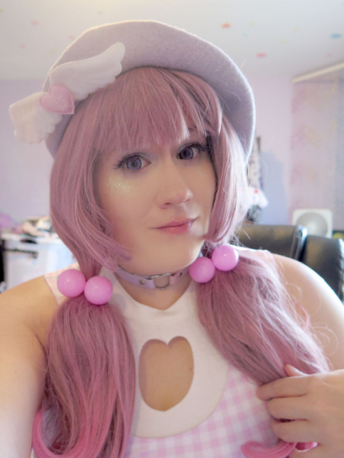 sockdreams: fairykeiheaven: Glam hearts club outfit rundown hat: ebay heart wing clip: kawaii goods 