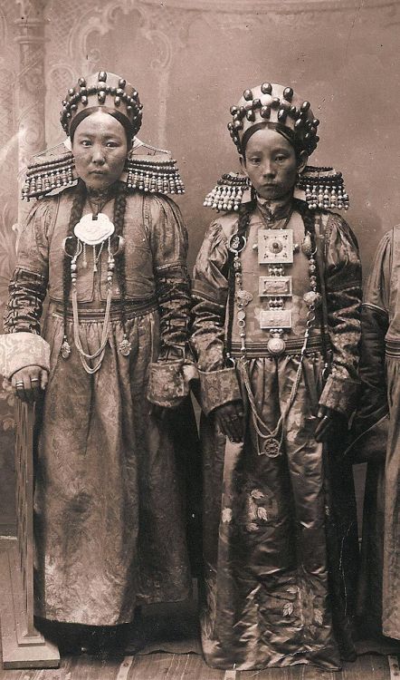 theimperialcourt:  Noblewomen of Mongolia, 1925