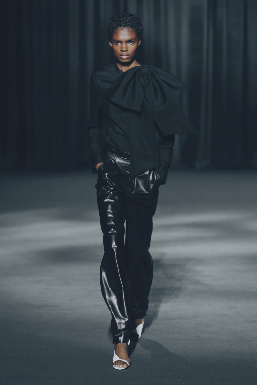 Givenchy / Fall 2018 / RTW Model: Ayobami Okekunle