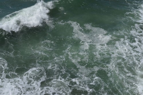 incalescentheart:  oh the sea, the sea