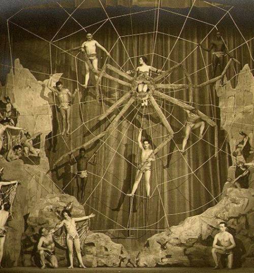 through-a-historic-lens:  Ziegfeld Follies Spider Dance